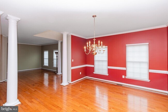 Building Photo - 6239 Willowfield Way