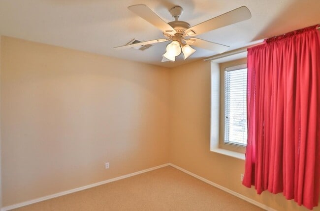 Building Photo - 744 N Laguna Dr