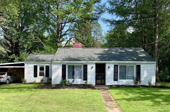 Building Photo - 934 Mohegan Rd