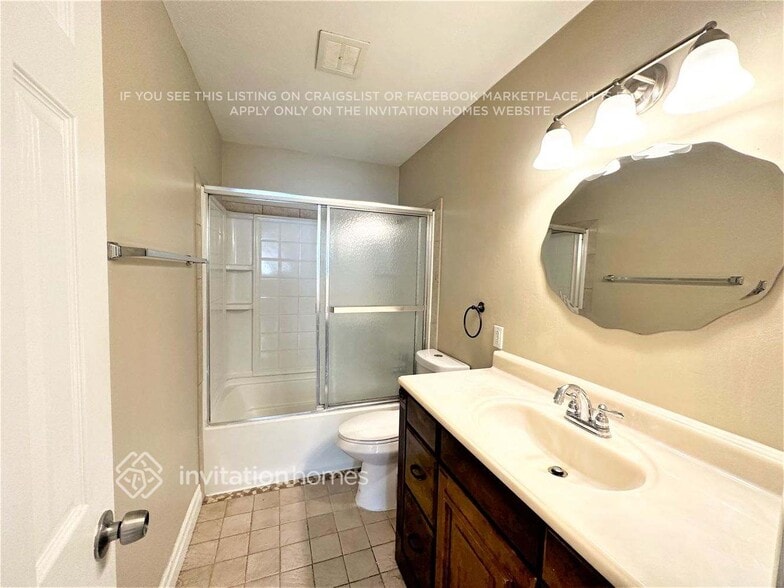 Building Photo - 1324 W Hartley Cir