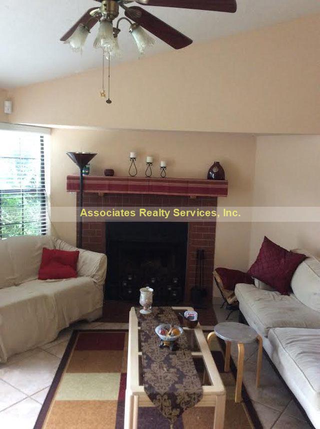 Building Photo - Marchwood 3/2