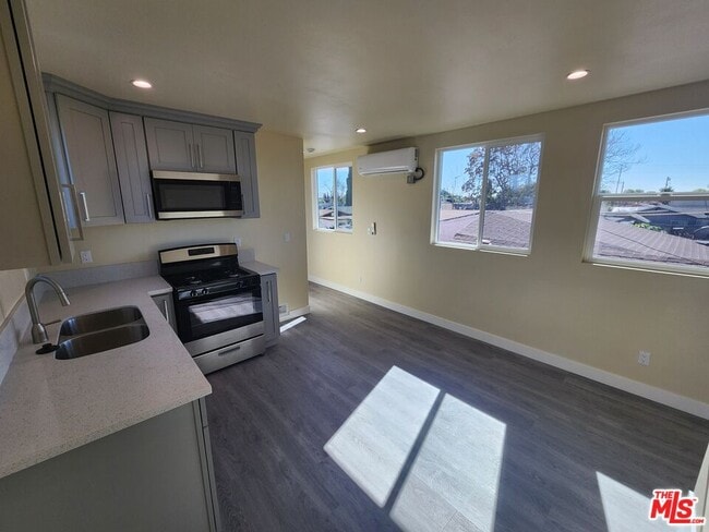 Building Photo - 7302 Mace Pl