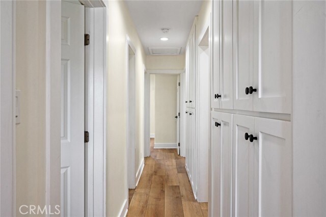 Building Photo - 413 N Paulina Ave