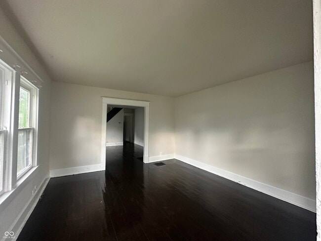 Building Photo - 615 N Tacoma Ave