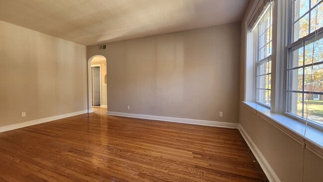 Building Photo - 1026 Sanford Ave