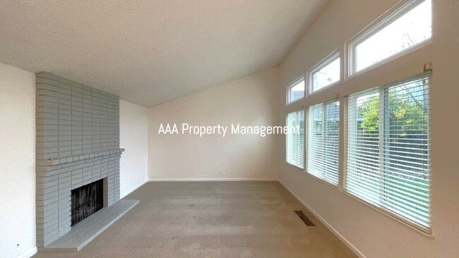 Building Photo - Concord The Crossings Beautiful 3 bedroom 2.5 bath, remodeled kitchen, 2 car garage