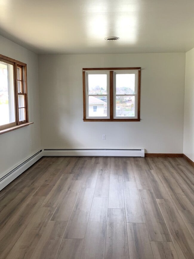 Building Photo - Charming 3-Bedroom, 1-Bath Single-Family Home