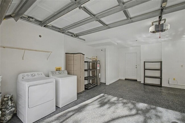 Building Photo - 1042 Waterside Dr