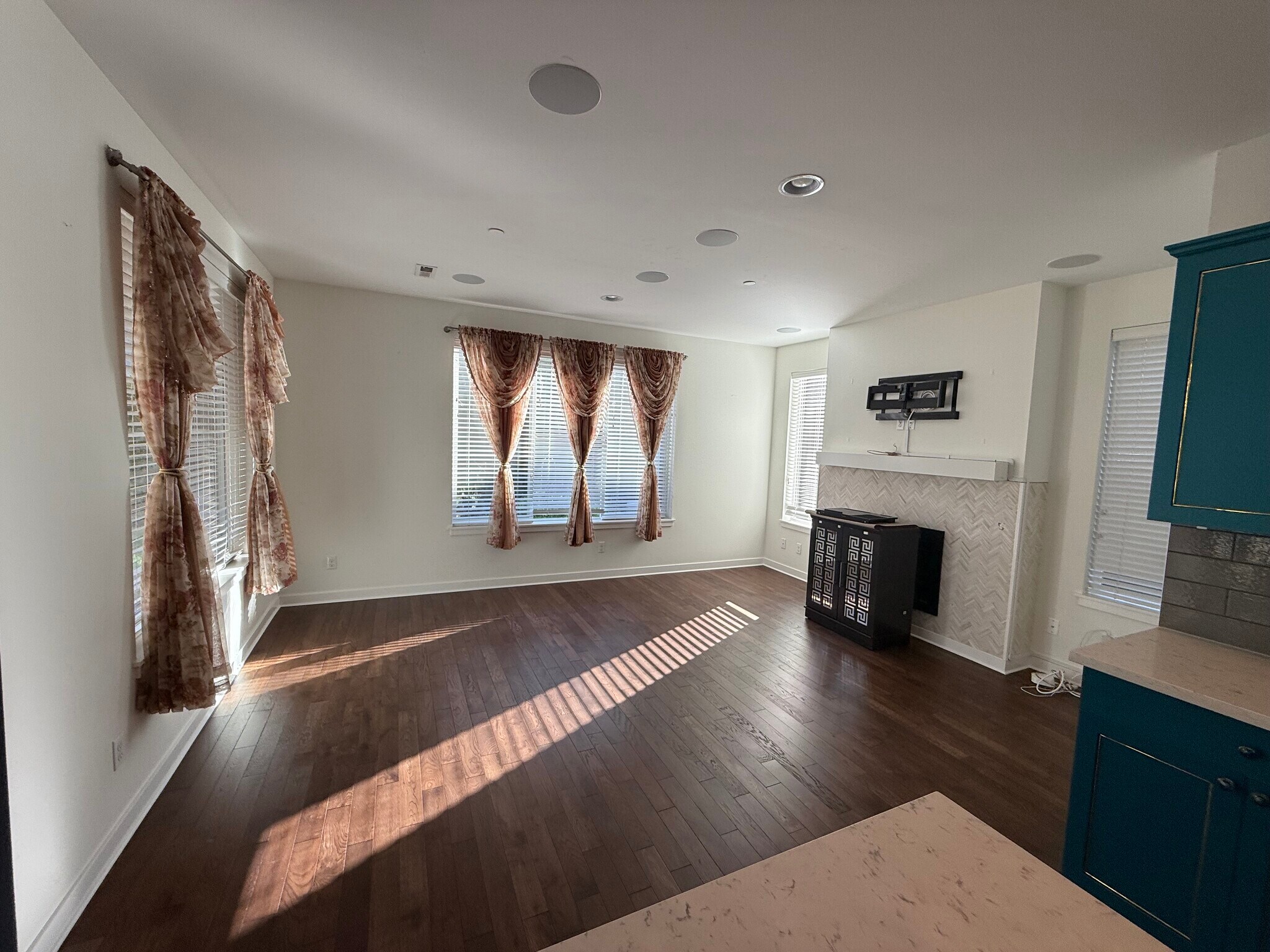 Building Photo - 3528 192nd Pl SE