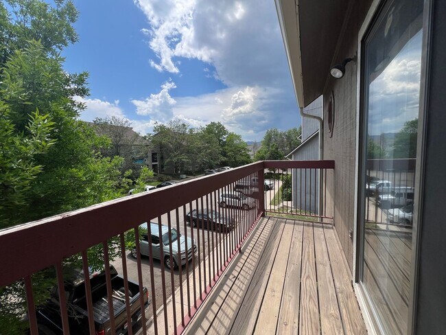 Building Photo - Boardwalk4501 (KC-AM)