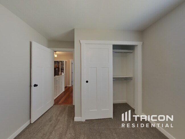 Building Photo - 620 Scotch Pine Dr