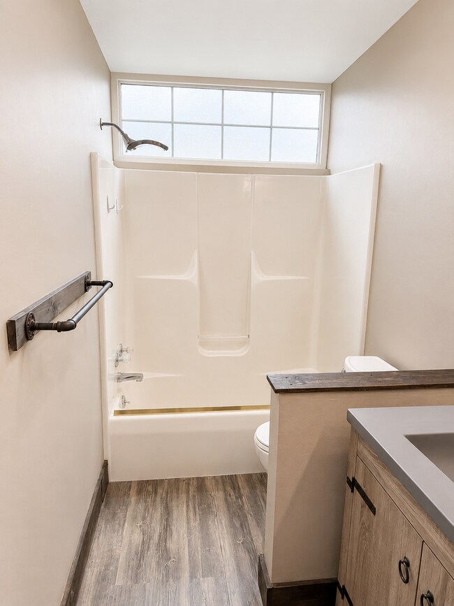 Building Photo - 2257 Huntingdon Dr