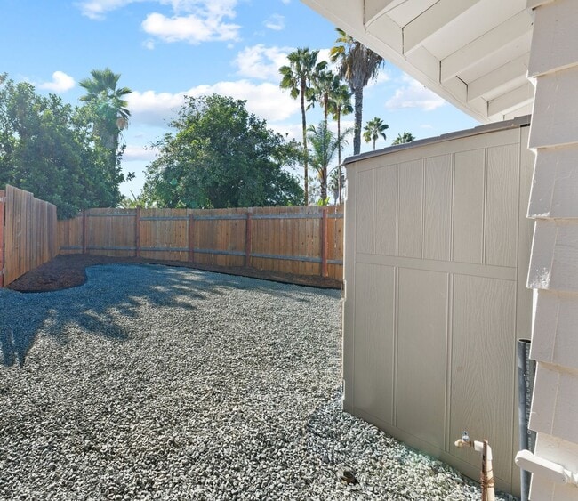 Building Photo - 910 Deador Rd