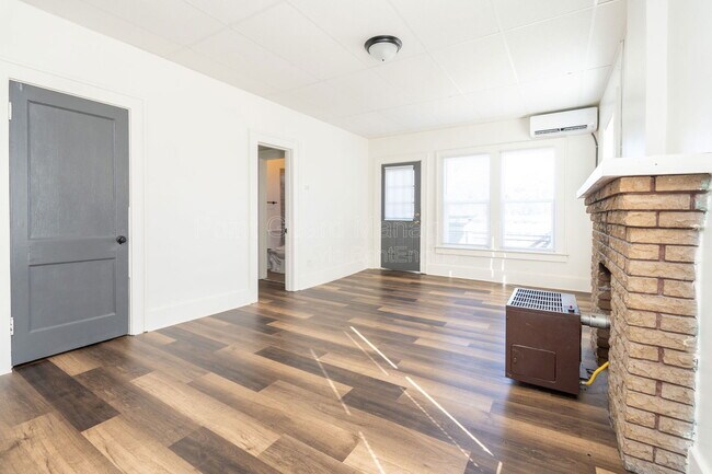 Building Photo - 423 N Emporia Ave