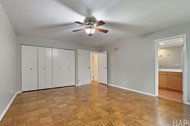 Building Photo - 1540 N Pepper Tree Dr