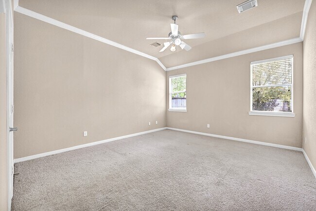Building Photo - 130 S Vershire Cir