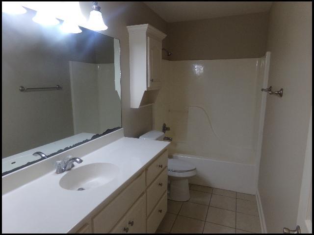Building Photo - 31 Congressional Dr