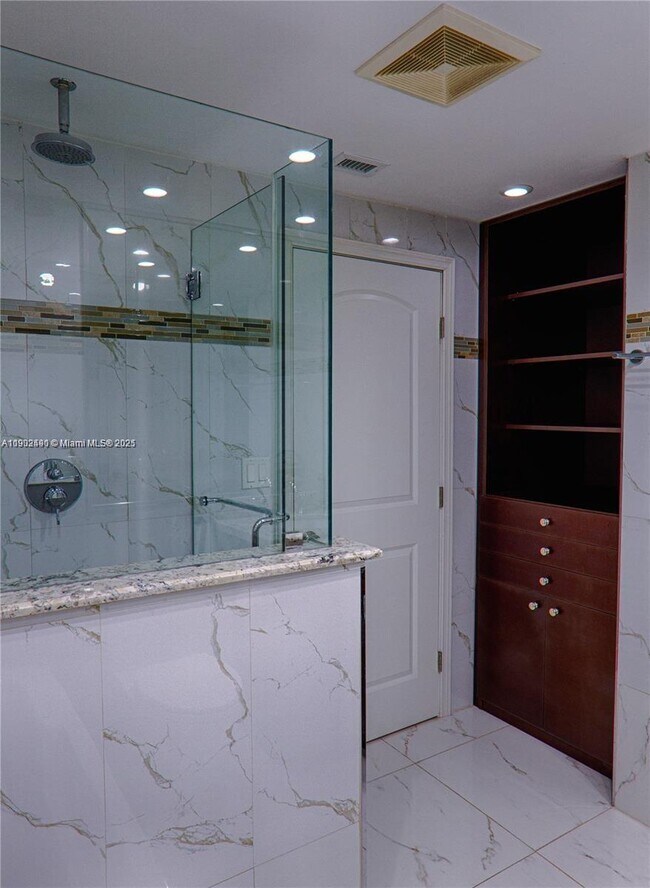 Building Photo - 10185 Collins Ave