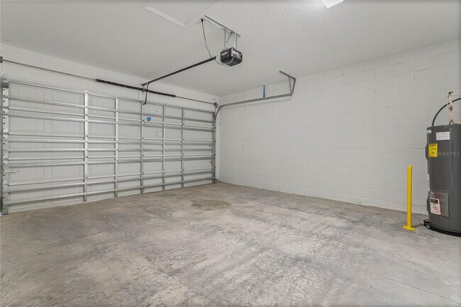 Building Photo - 2040 Axel St