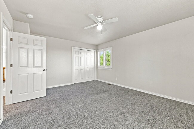 Building Photo - $3,195.95, 6 bed, 4 bath located in Colorado Springs