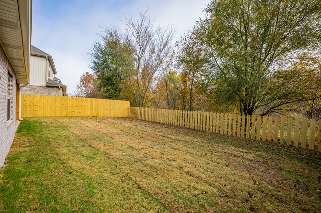 Building Photo - 4307 SW Bison St