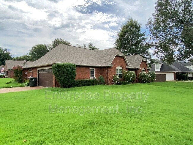 Building Photo - 3840 Charbon Ln