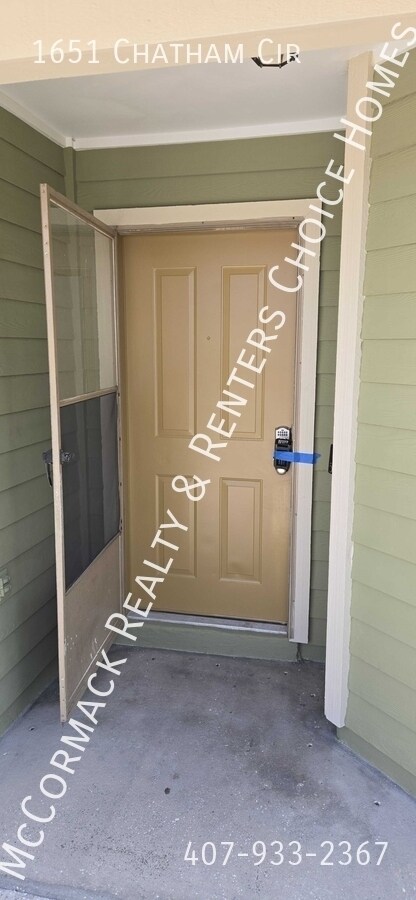 Building Photo - 1651 Chatham Cir