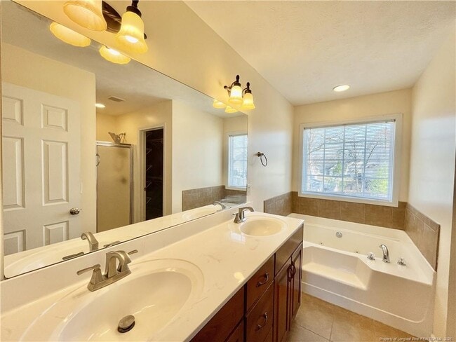 Building Photo - 1607 Pendleton Ct