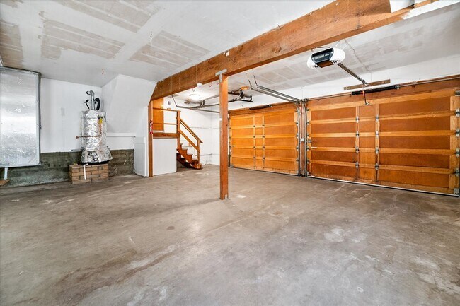Building Photo - 383 Catalina Rd