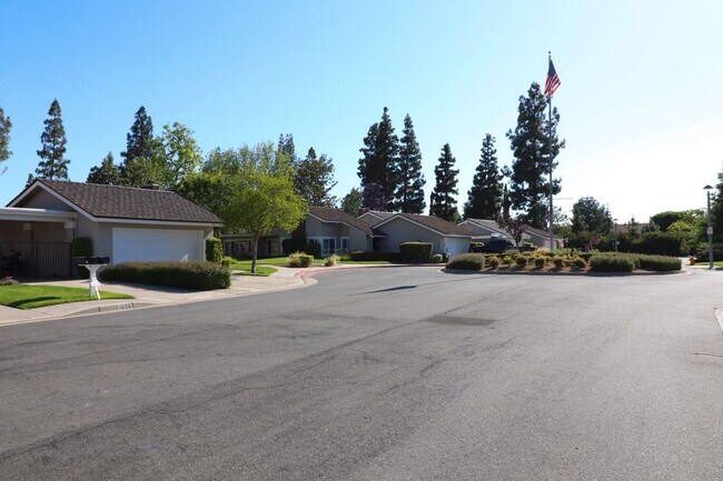 Building Photo - 1050 Pacifica Dr