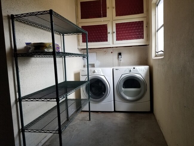 Building Photo - CANAL FRONTAGE / FISH FROM YOUR DOCK