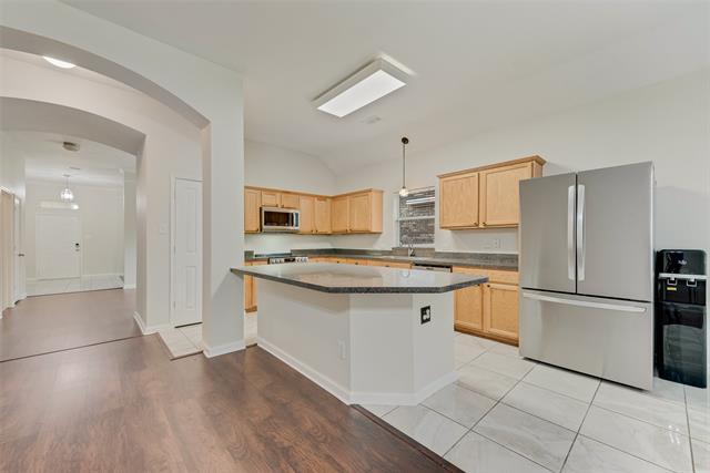 Building Photo - 832 Ridge Point Dr