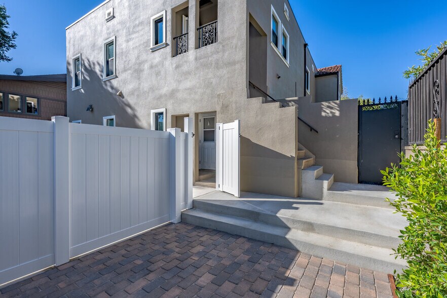 Private yard space - 494 S Marengo Ave