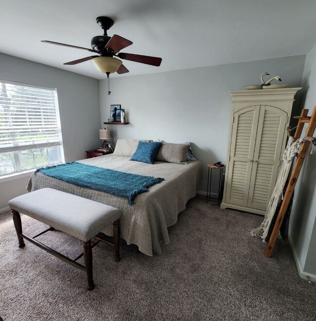 Building Photo - 23699 Bahama Point