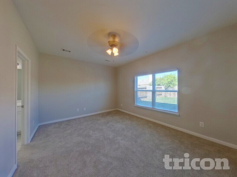 Building Photo - 6173 Chalk Hollow Dr