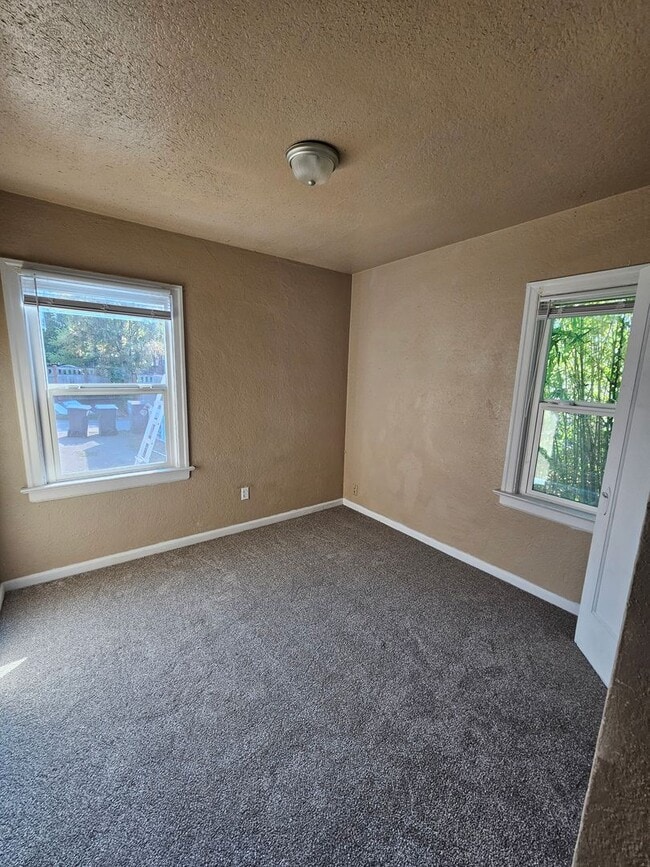 Building Photo - Private Complete Oasis steps from the Brem...