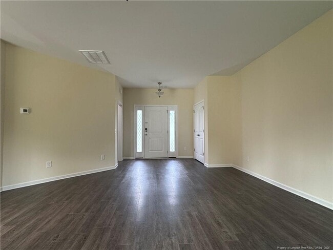 Building Photo - 185 Ledgebrook Ln
