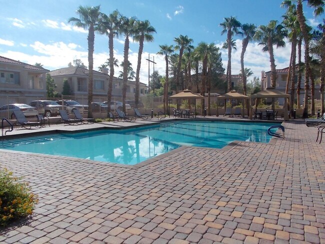 Building Photo - Beautiful 1-Bedroom Condo in Prime Bella V...