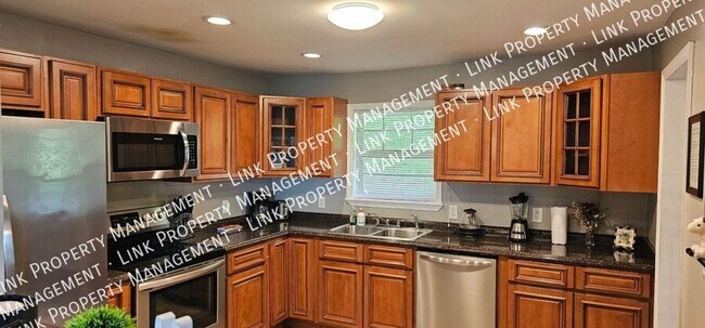 Building Photo - 2433 Meade Cir