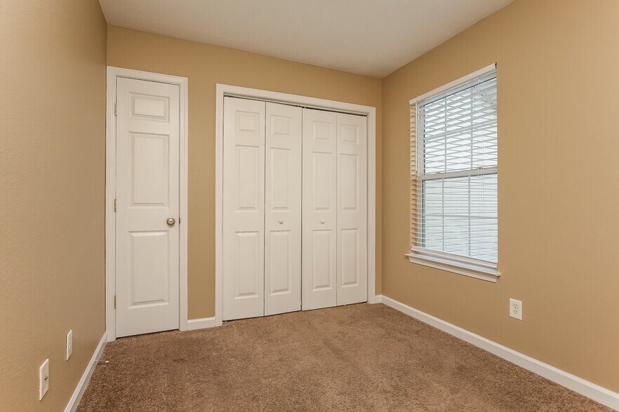 Building Photo - 4080 Nir Shreibman Blvd