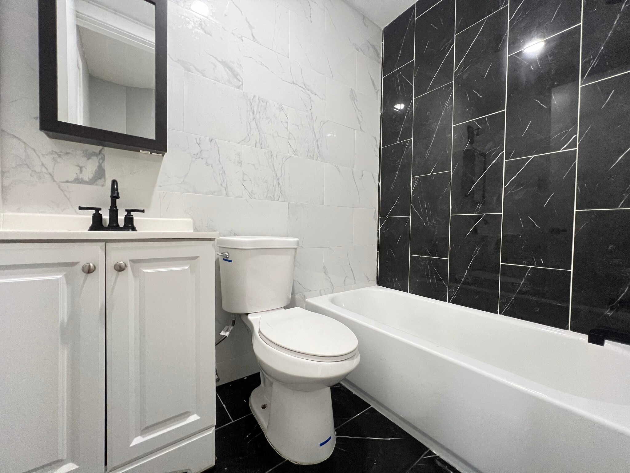 Building Photo - 324 Old Bergen Rd