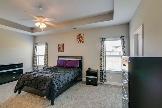 Building Photo - 1132 Eagle's View Dr