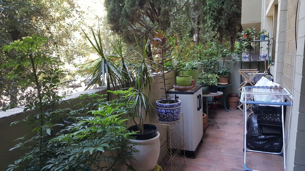 Building Photo - 1300 Midvale Ave