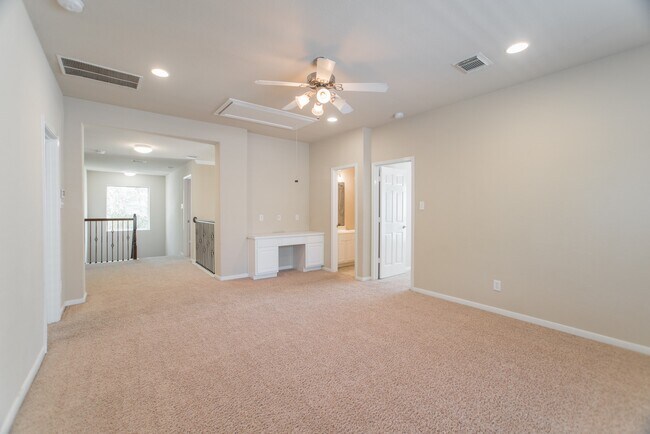 Building Photo - 139 S Rocky Point Cir