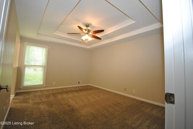 Building Photo - 12401 Ledges Dr