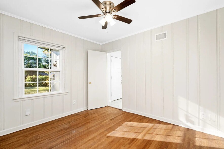 Building Photo - 1507 Mount Moriah Rd