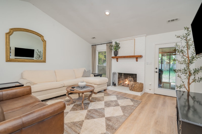 Building Photo - 2812 Olde Whitehall Rd