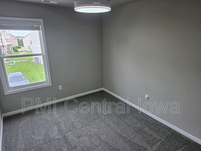 Building Photo - 2316 Hazeltine Pl