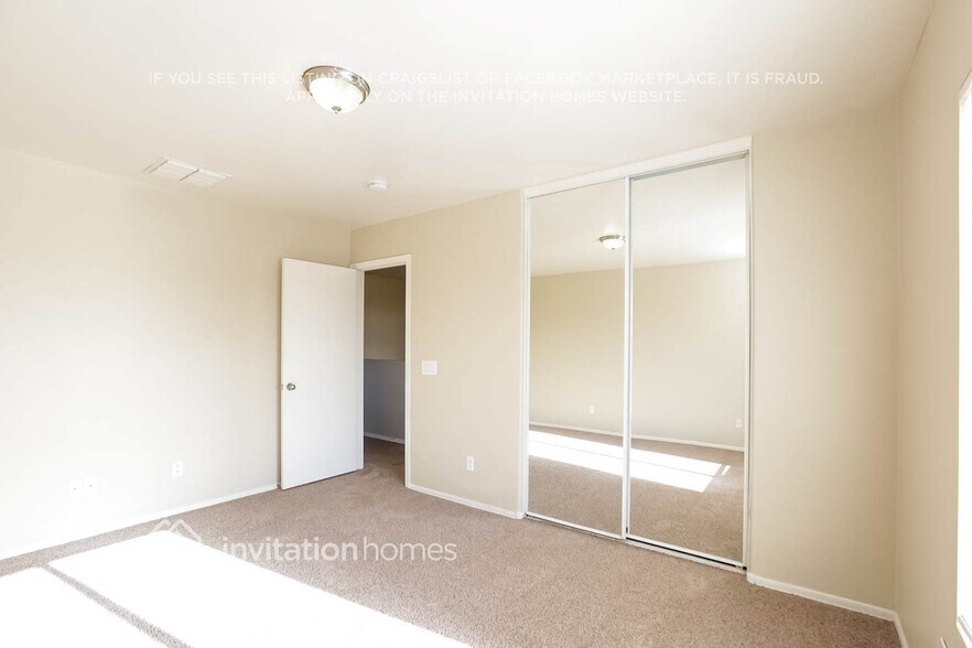 Building Photo - 10391 N 115th Dr