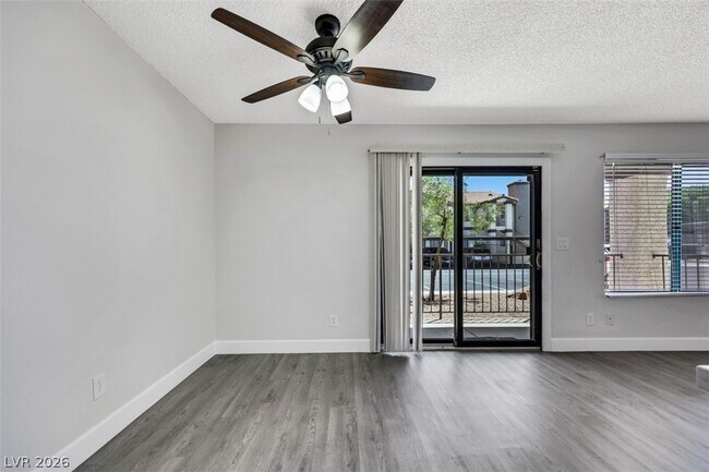 Building Photo - 1575 W Warm Springs Rd